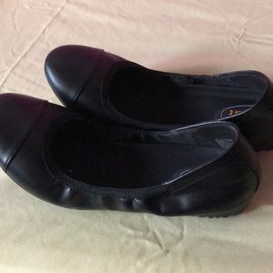 SafeTStep Black Flats